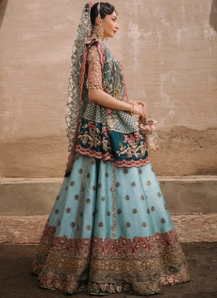 Aqua Mehndi Lehenga Choli with Scalloped Lotus Border Video