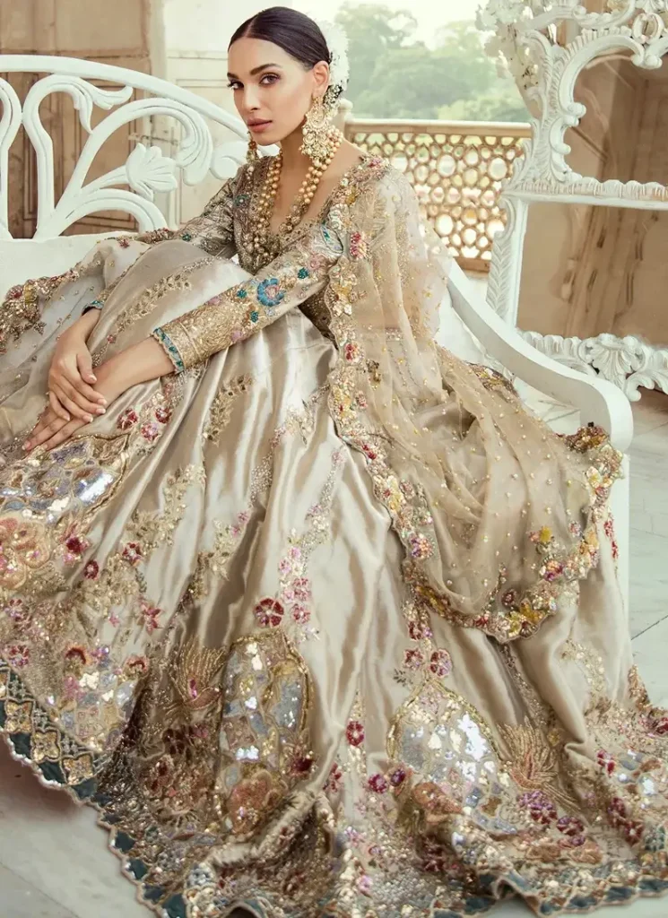 champagne walima lehenga choli with scalloped teal hem 03 Champagne Walima Lehenga Choli with Scalloped Teal Hem Video